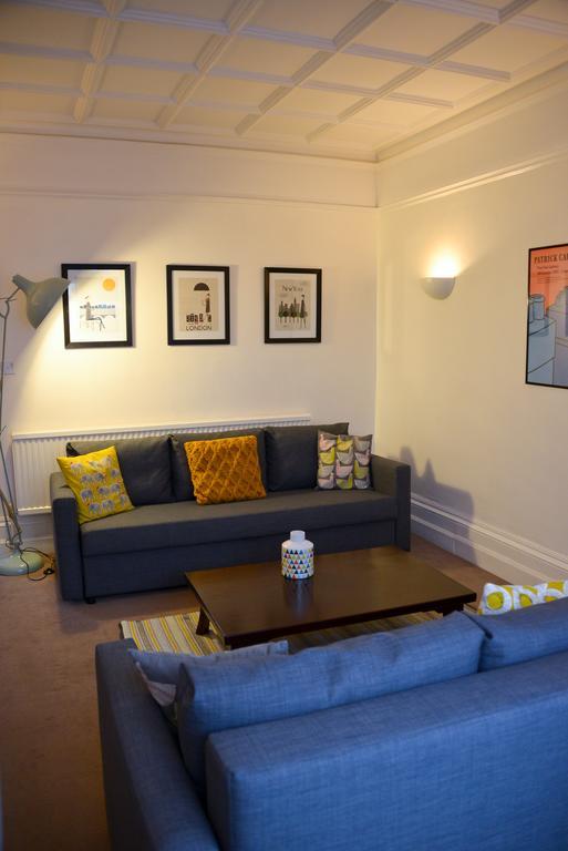 Queens Apartment ワージング エクステリア 写真